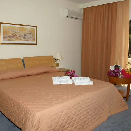 Hotel Crithoni's Paradise 4*