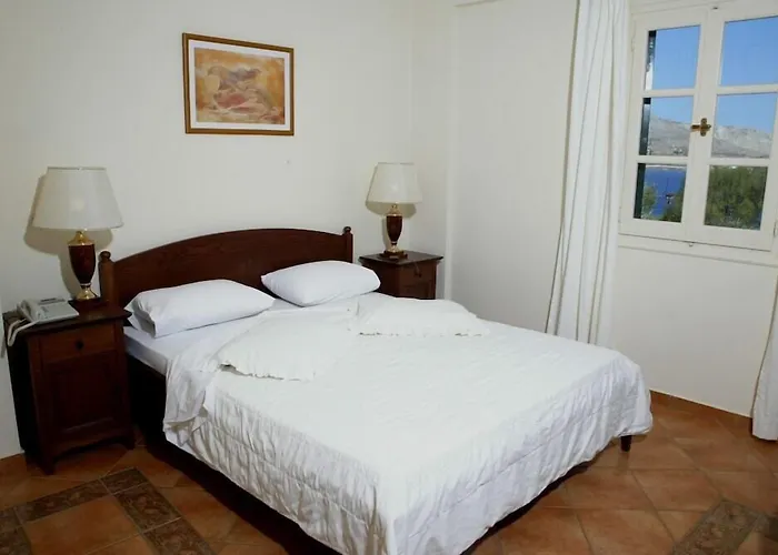 Hotel Crithoni's Paradise