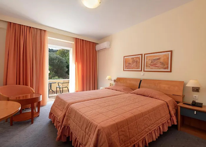 Hotel Crithoni's Paradise