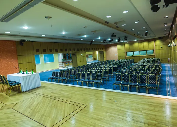 Crithoni's Paradise Hotel 4*