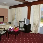 Hotel Crithoni's Paradise 4*
