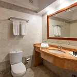 Crithoni's Paradise Hotel