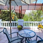 Crithoni's Paradise Hotel 4*