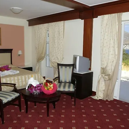Szálloda Crithoni's Paradise 4*