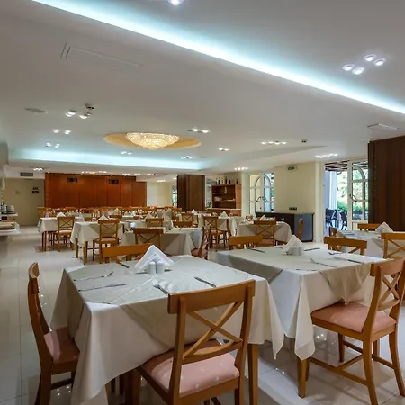 Отель Crithoni's Paradise 4*