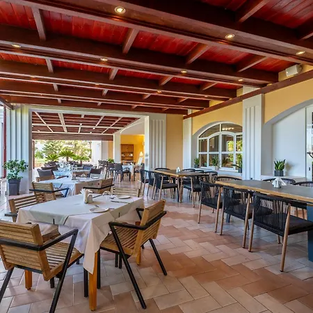 Crithoni's Paradise 4*