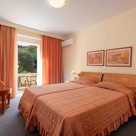 فندق Crithoni's Paradise