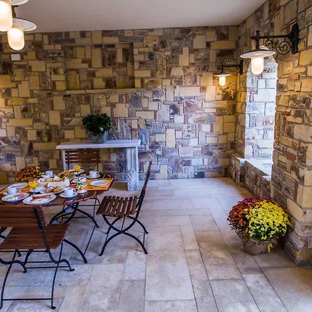 فندق Crithoni's Paradise 4*