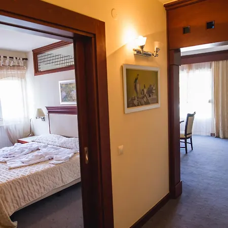 Crithoni's Paradise 4* Álinda