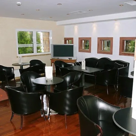 Crithoni's Paradise Hotel