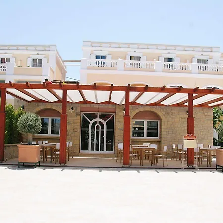 Crithoni's Paradise Hotel 4*