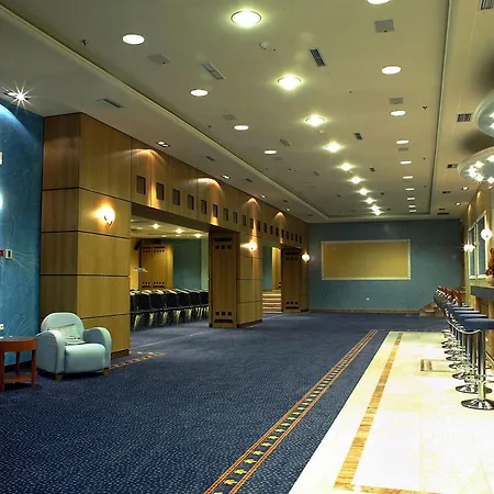 Crithoni's Paradise Hotel