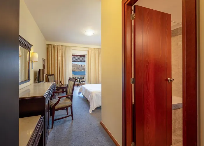 Crithoni's Paradise Otel 4*