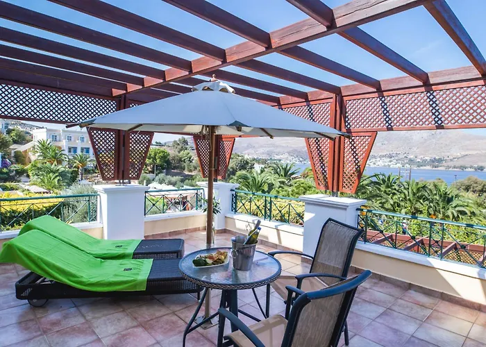 Отель Crithoni's Paradise 4*